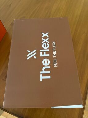 THE FLEXX Rust Brown Shoe Box with White Logo